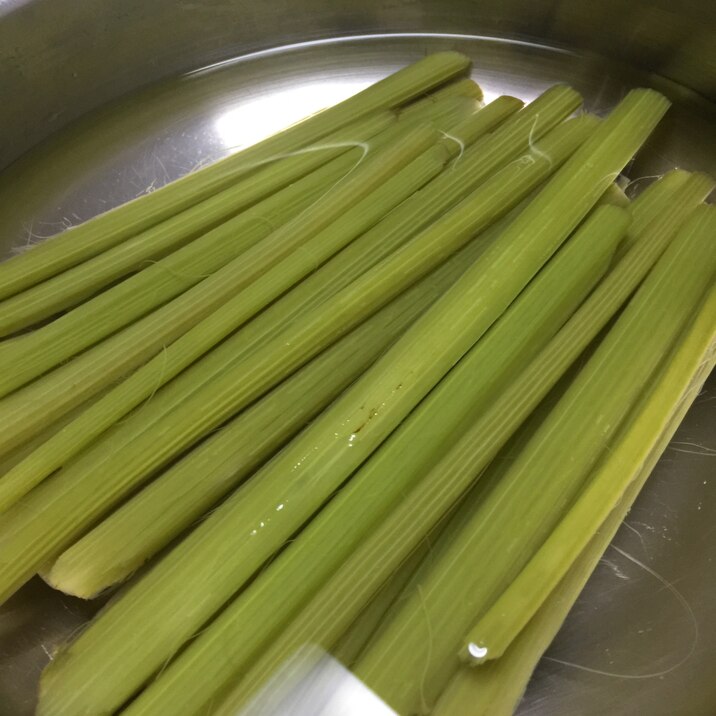 綺麗に色を出す フキの下処理 レシピ 作り方 By こたなれ 楽天レシピ 綺麗に色を出す フキの下処理 レシピ 作り方 By こたなれ 楽天レシピ